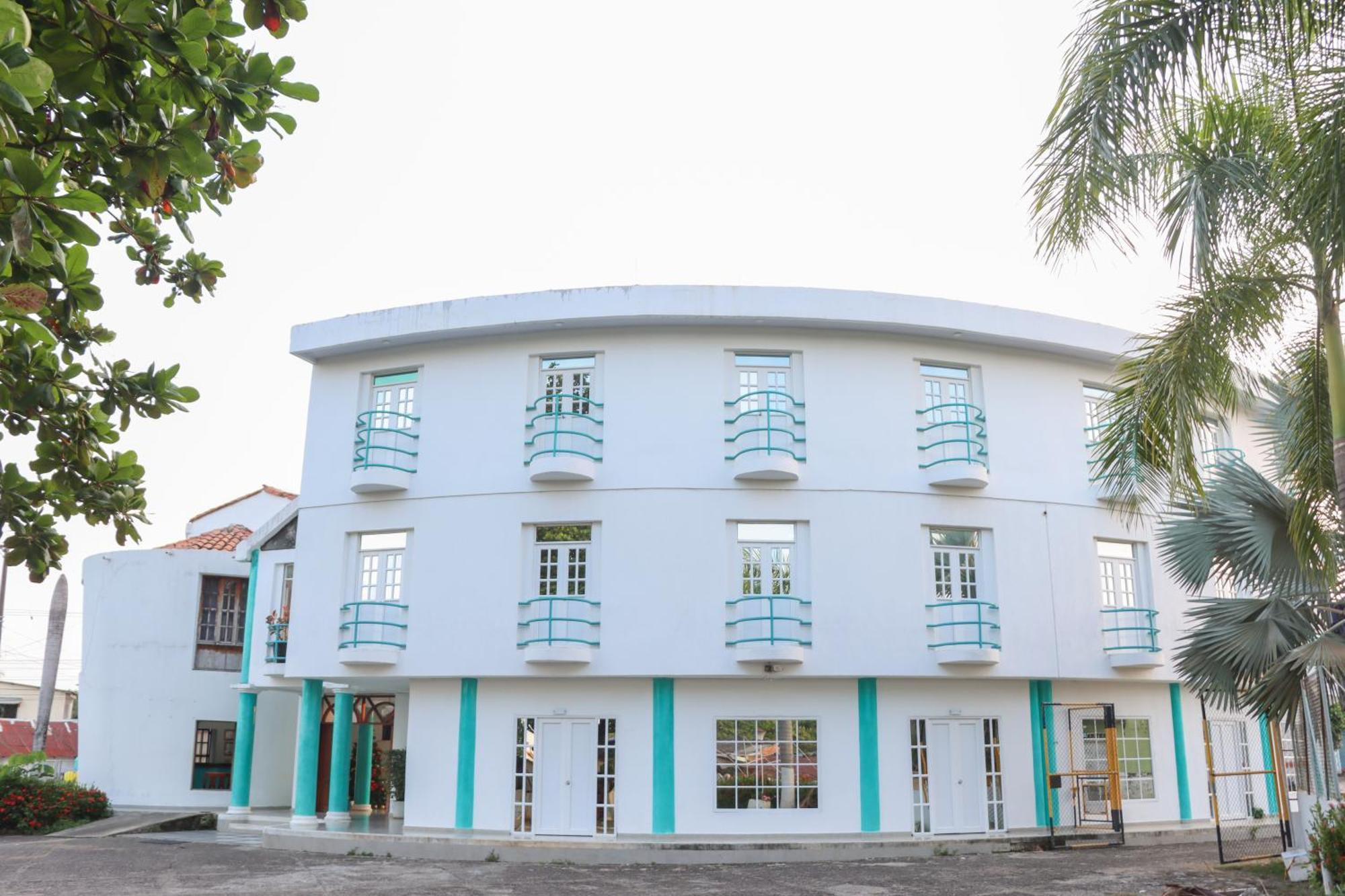 Hotel Plaza Real Монтелибано Экстерьер фото